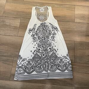 Boutique Women's Black and White Sleveless Dress Size Small